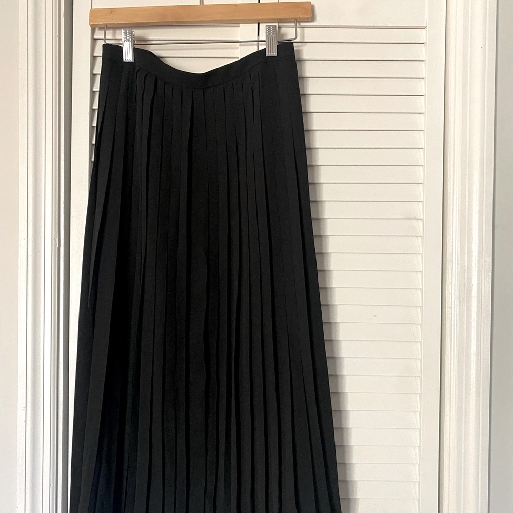 J CREW FACTORY PLEATED SKIRT